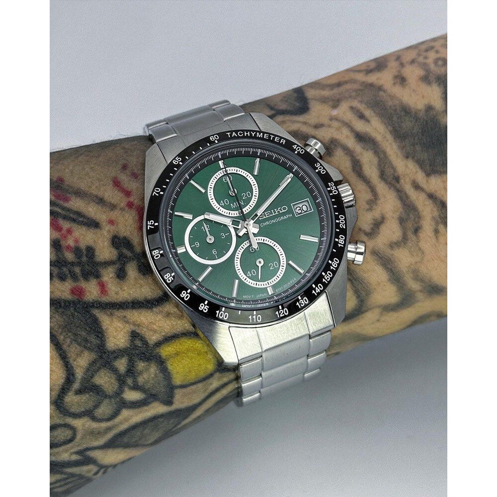 Custom Seiko Mod • Green Mecha-Quartz • 39.5mm